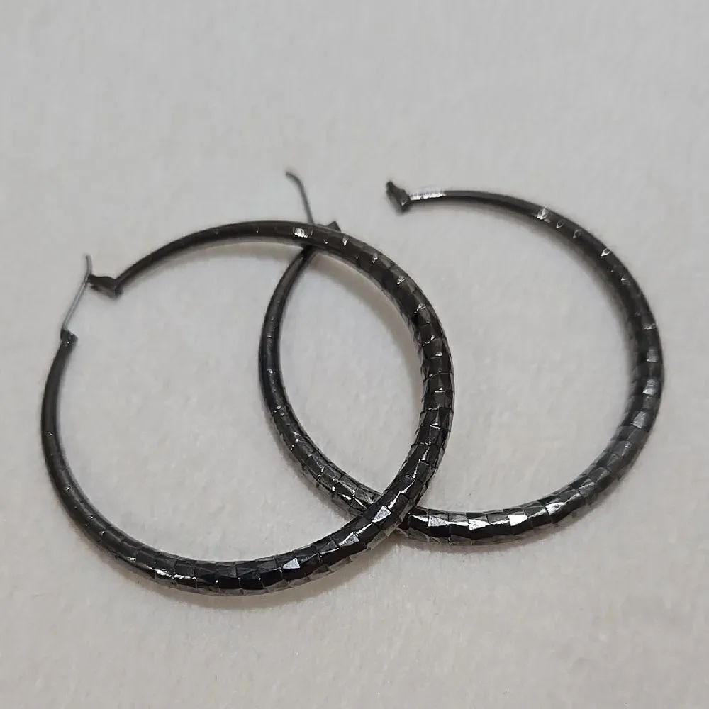 Black Reptilian Hoop Earrings